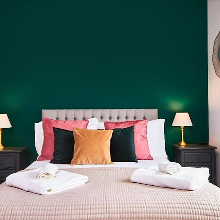 Lovely Abode In Newcastle - Sleeps 4 - Ground Floor Zewnętrze zdjęcie